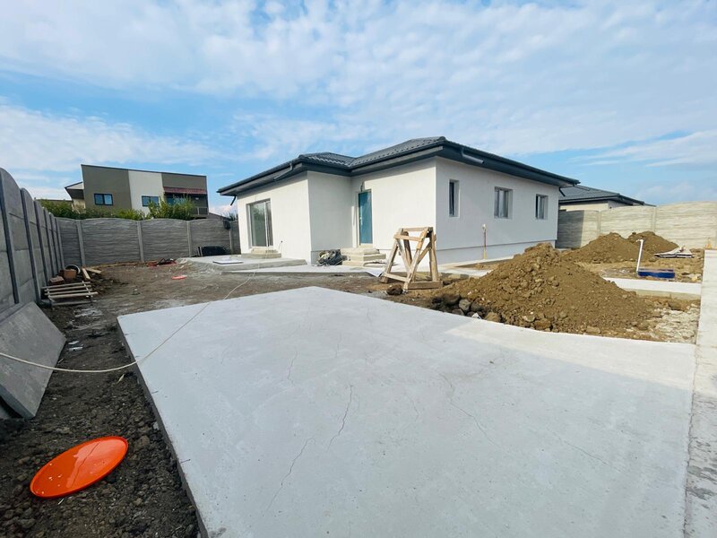 Clinceni case parter 3 dorm, 2 bai toate utilitatile