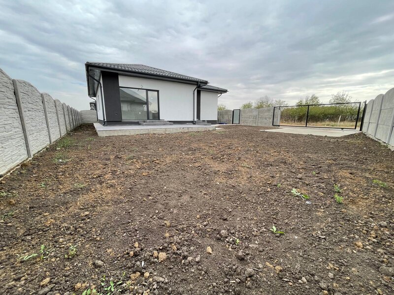 Clinceni case parter 3 dorm, 2 bai toate utilitatile